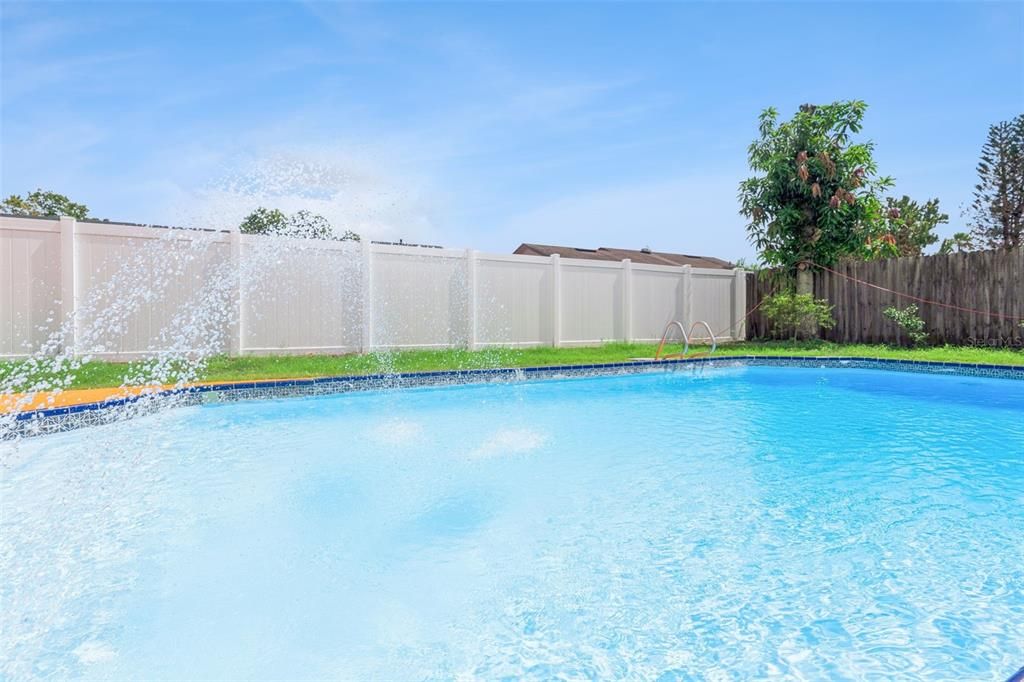For Sale: $437,500 (4 beds, 2 baths, 1519 Square Feet)