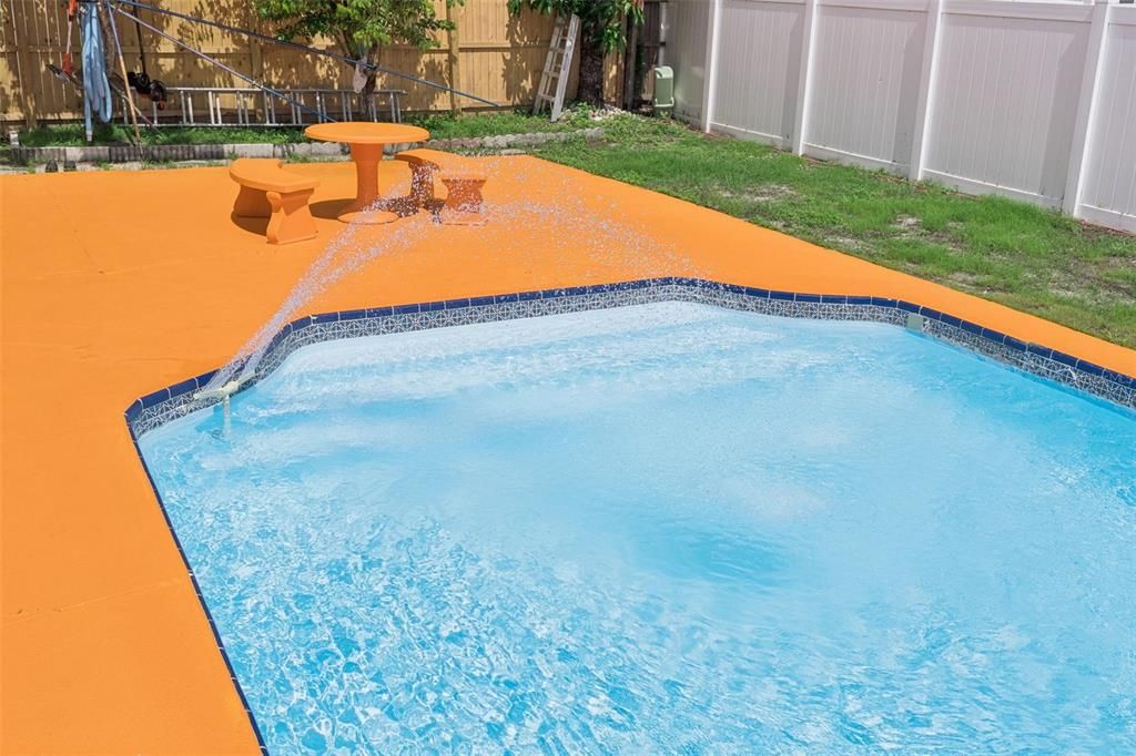 For Sale: $437,500 (4 beds, 2 baths, 1519 Square Feet)