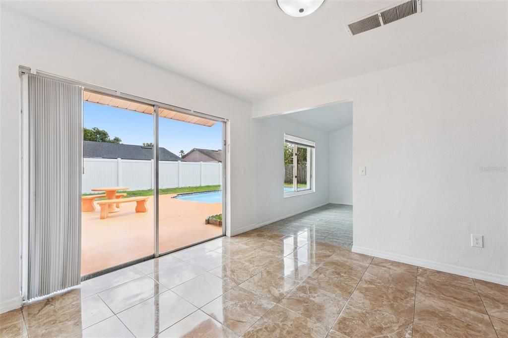 For Sale: $437,500 (4 beds, 2 baths, 1519 Square Feet)