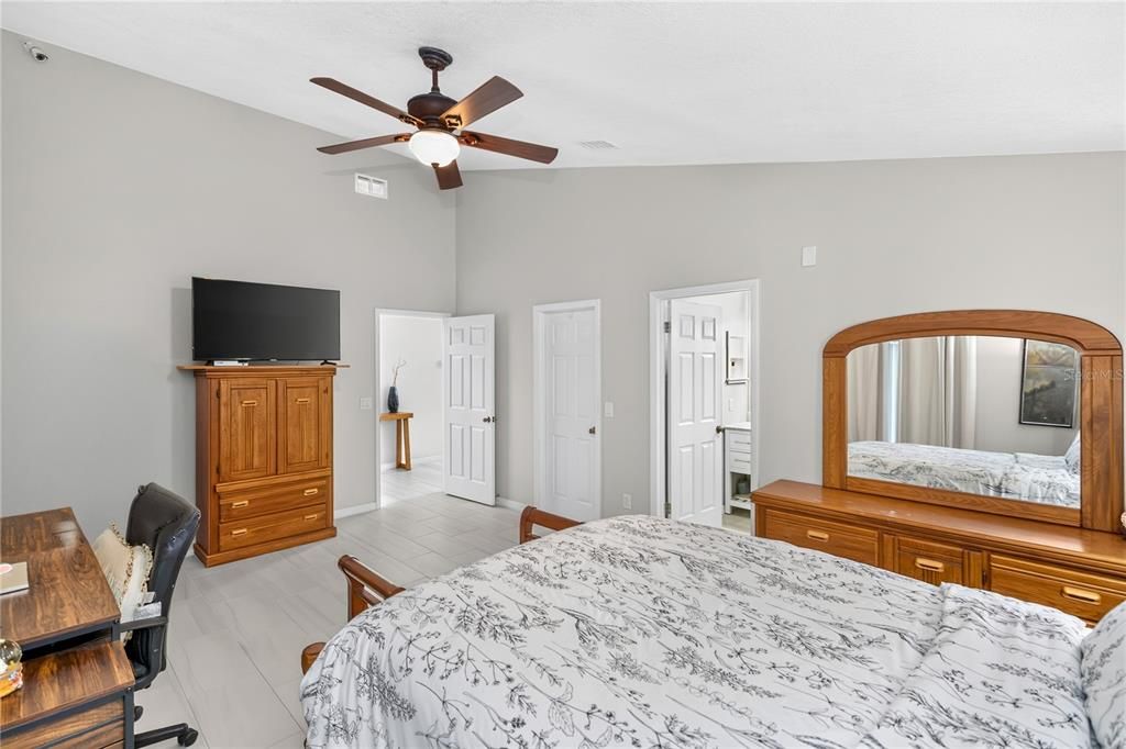 Activo con contrato: $399,000 (3 camas, 2 baños, 1510 Pies cuadrados)