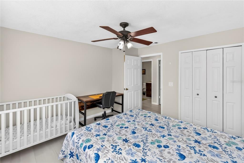 Activo con contrato: $399,000 (3 camas, 2 baños, 1510 Pies cuadrados)