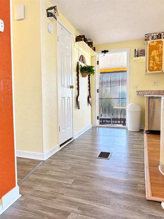 For Rent: $1,500 (2 beds, 2 baths, 1104 Square Feet)