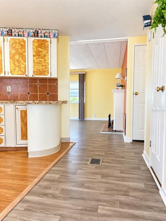 For Rent: $1,500 (2 beds, 2 baths, 1104 Square Feet)