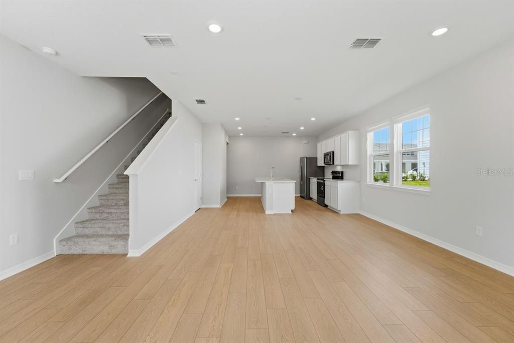 For Rent: $2,990 (4 beds, 2 baths, 1770 Square Feet)