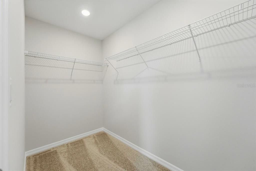For Rent: $2,990 (4 beds, 2 baths, 1770 Square Feet)