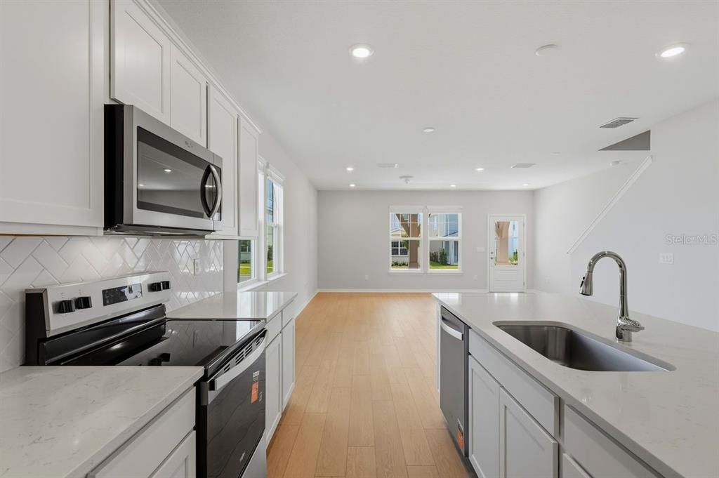 For Rent: $2,990 (4 beds, 2 baths, 1770 Square Feet)