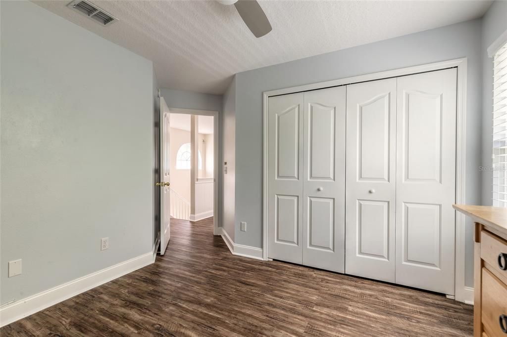 For Sale: $375,000 (3 beds, 2 baths, 1704 Square Feet)
