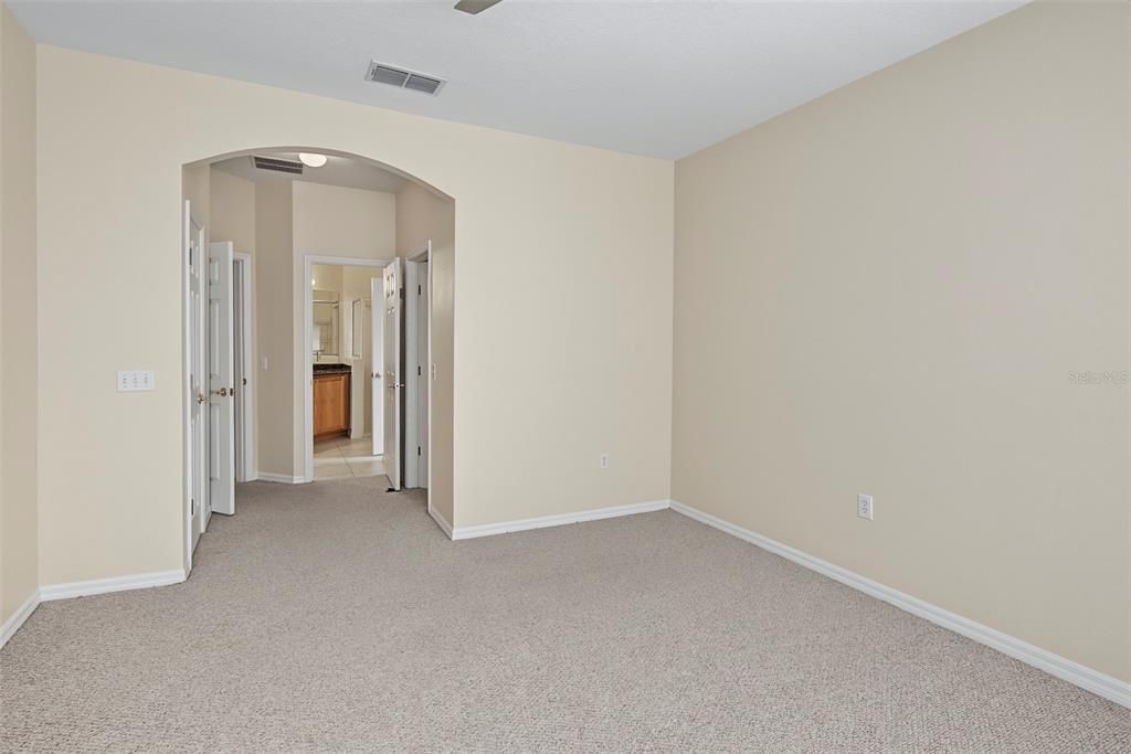 For Sale: $275,000 (2 beds, 2 baths, 1488 Square Feet)