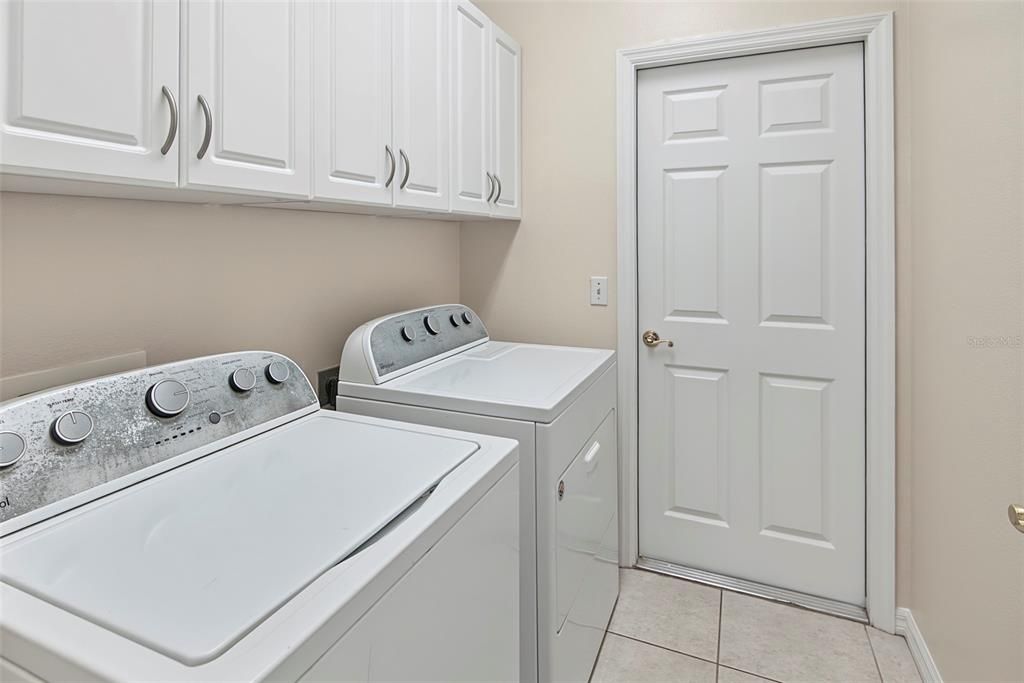 For Sale: $275,000 (2 beds, 2 baths, 1488 Square Feet)