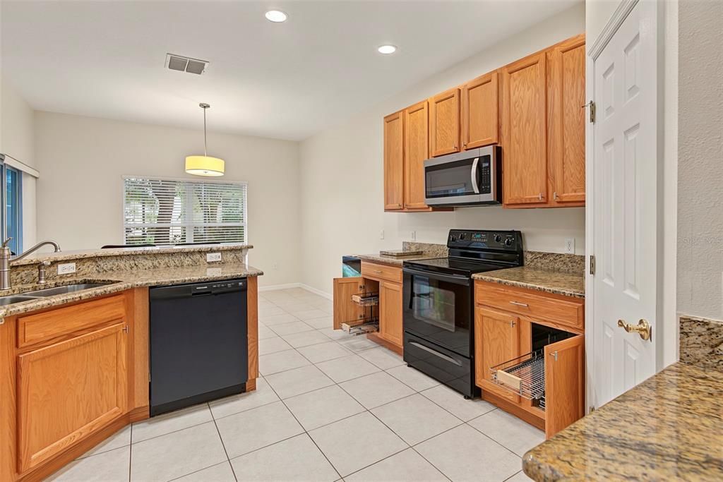 For Sale: $275,000 (2 beds, 2 baths, 1488 Square Feet)