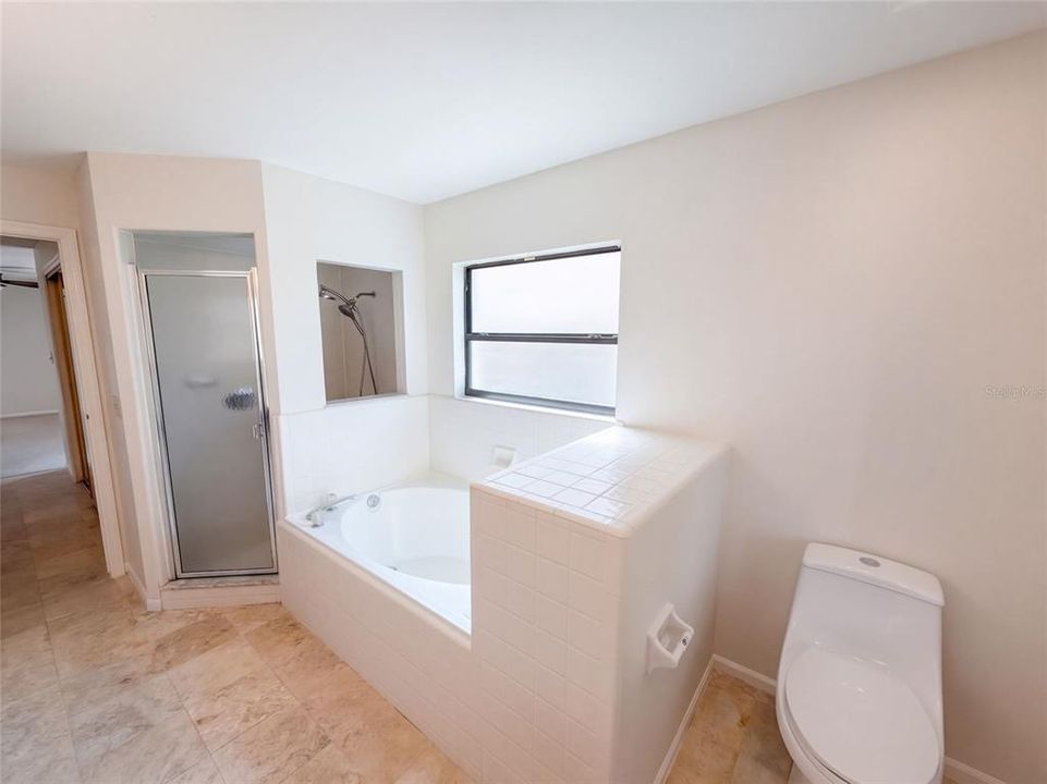 For Sale: $515,000 (4 beds, 2 baths, 2294 Square Feet)