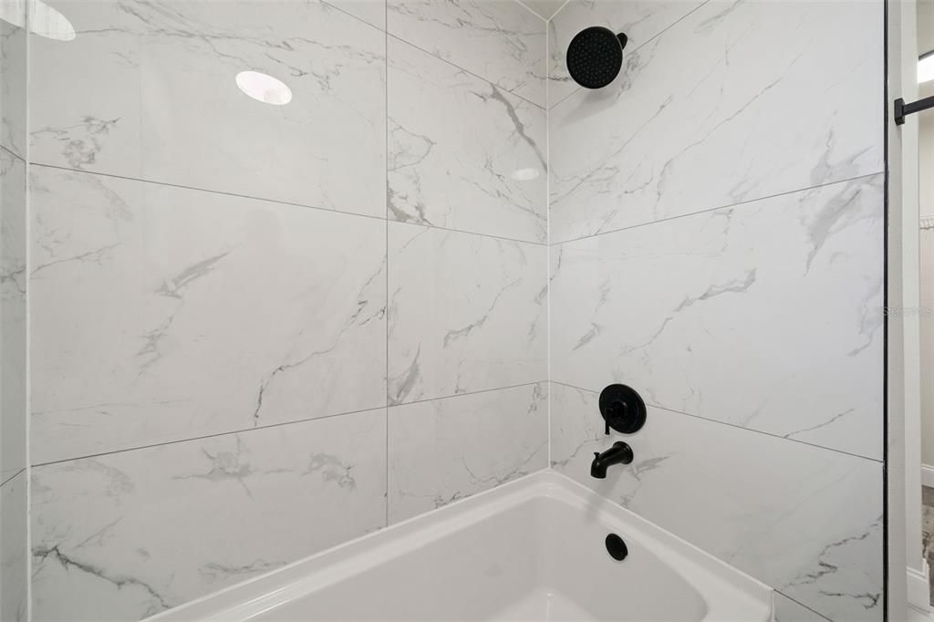 En Venta: $300,000 (3 camas, 2 baños, 1016 Pies cuadrados)