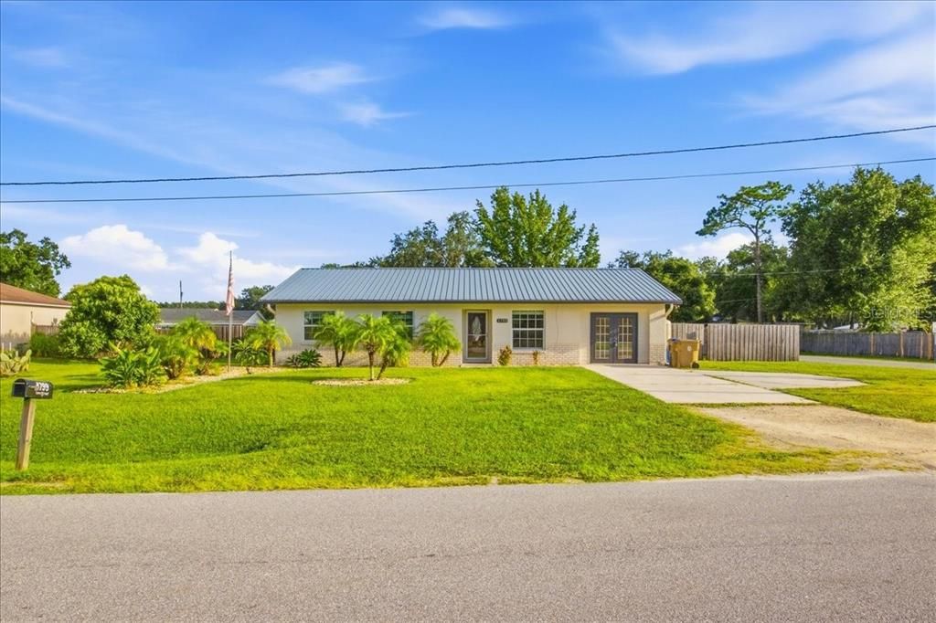 En Venta: $394,500 (4 camas, 2 baños, 1600 Pies cuadrados)