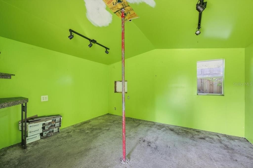 En Venta: $394,500 (4 camas, 2 baños, 1600 Pies cuadrados)