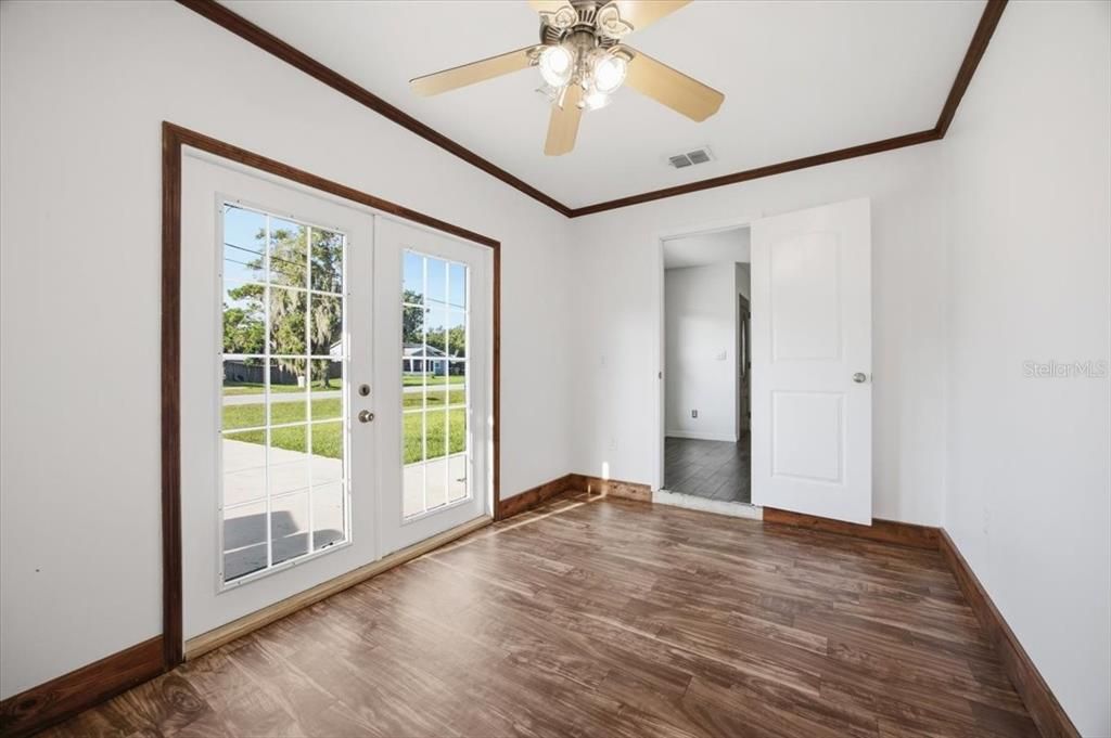 En Venta: $394,500 (4 camas, 2 baños, 1600 Pies cuadrados)