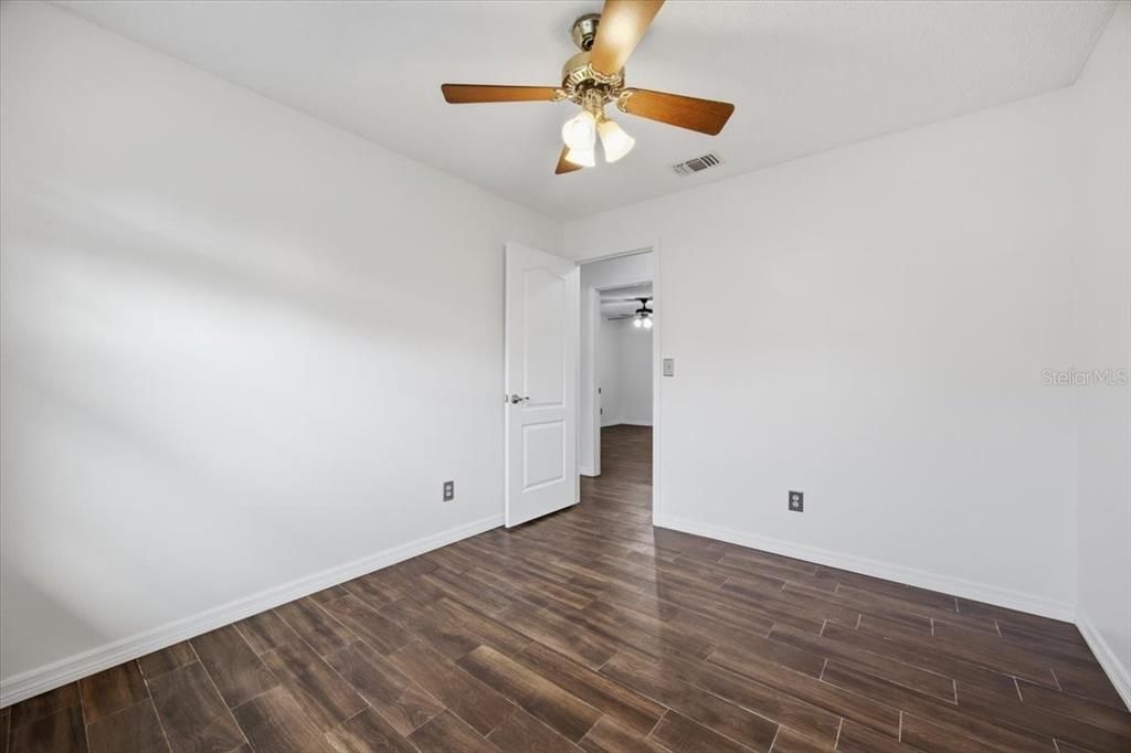 En Venta: $394,500 (4 camas, 2 baños, 1600 Pies cuadrados)