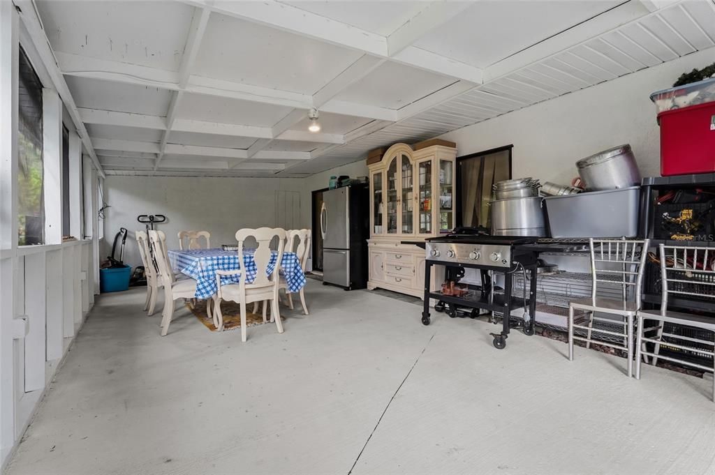 For Sale: $599,000 (6 beds, 0 baths, 2302 Square Feet)