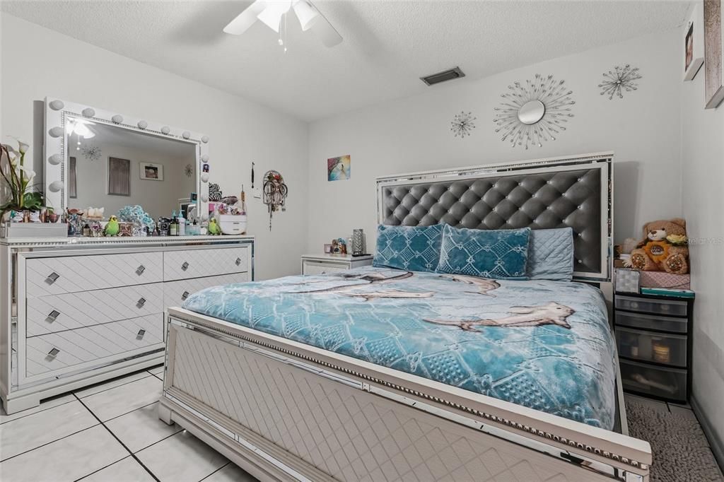 For Sale: $599,000 (6 beds, 0 baths, 2302 Square Feet)