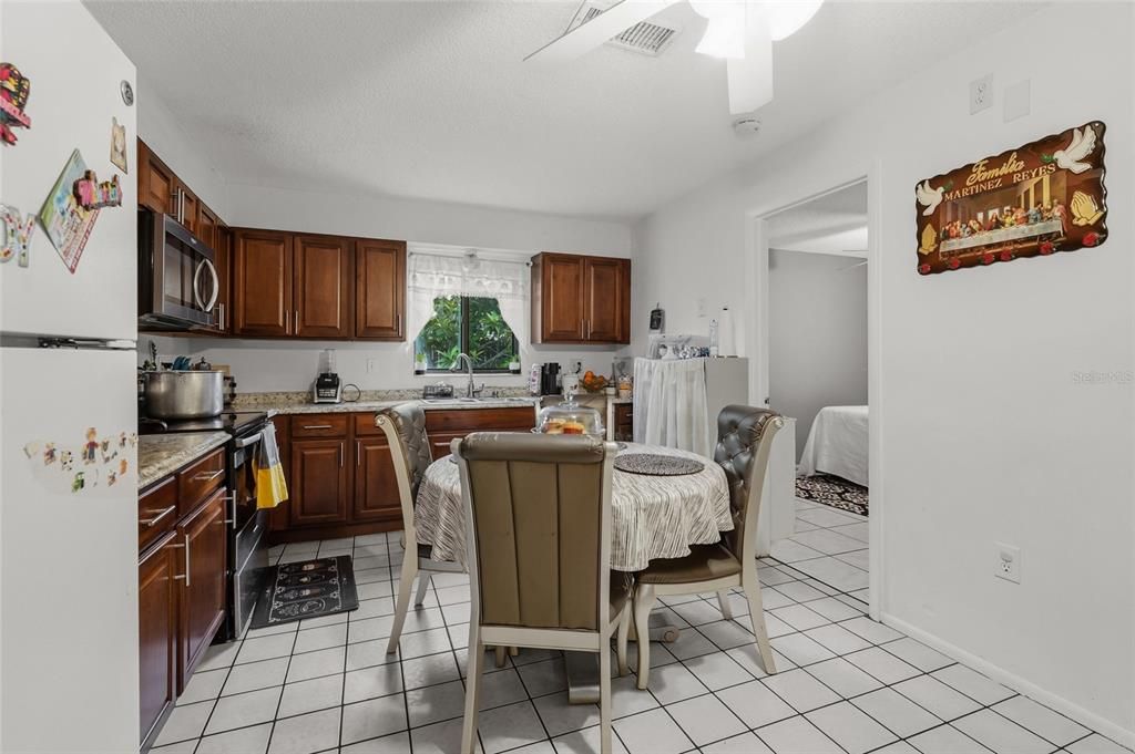 For Sale: $599,000 (6 beds, 0 baths, 2302 Square Feet)