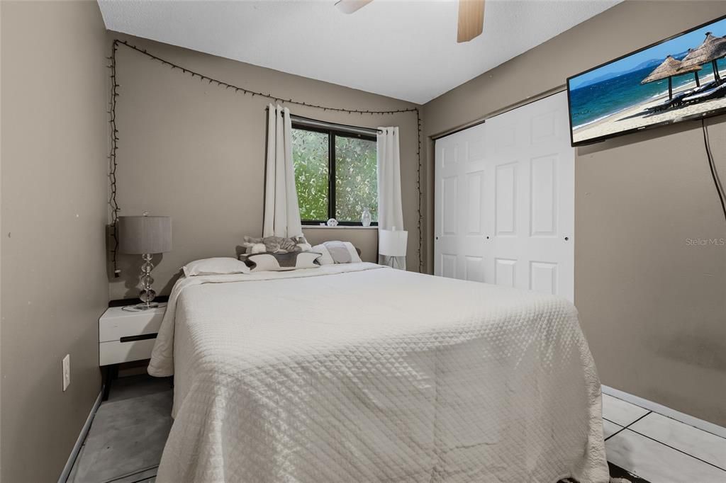 For Sale: $599,000 (6 beds, 0 baths, 2302 Square Feet)