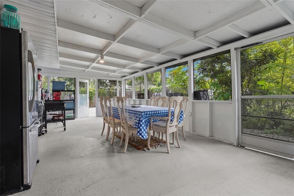 For Sale: $599,000 (6 beds, 0 baths, 2302 Square Feet)