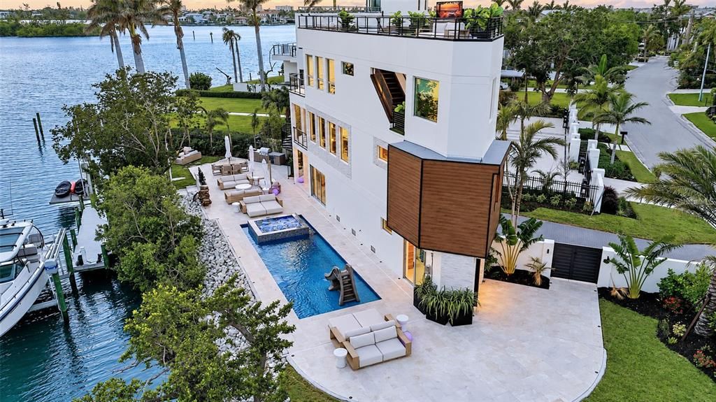 For Sale: $6,500,000 (4 beds, 3 baths, 3294 Square Feet)