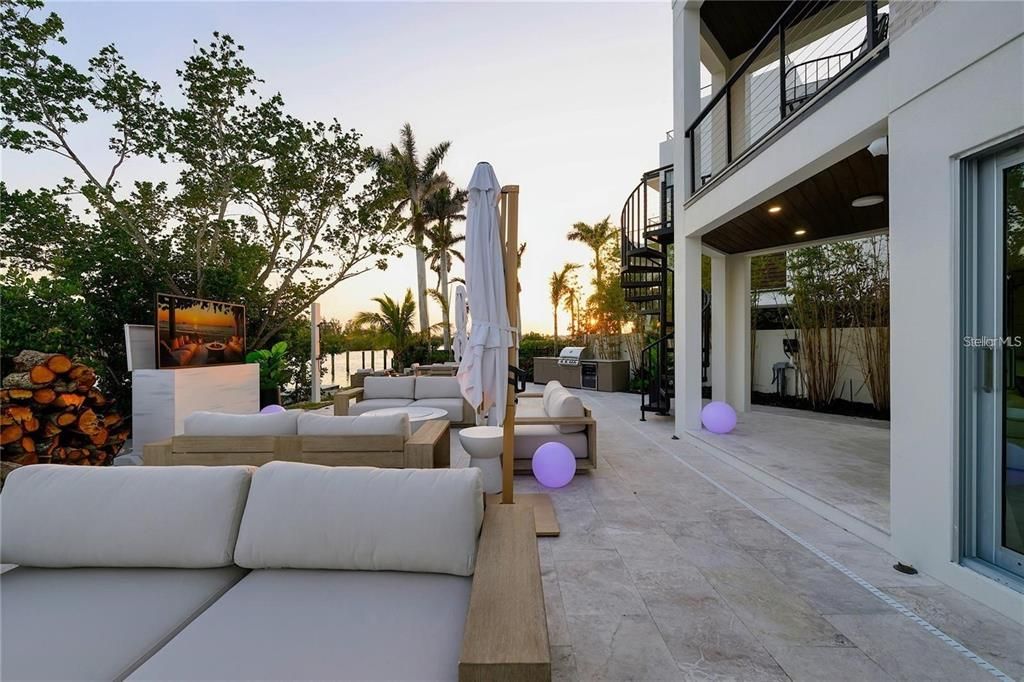 For Sale: $6,500,000 (4 beds, 3 baths, 3294 Square Feet)