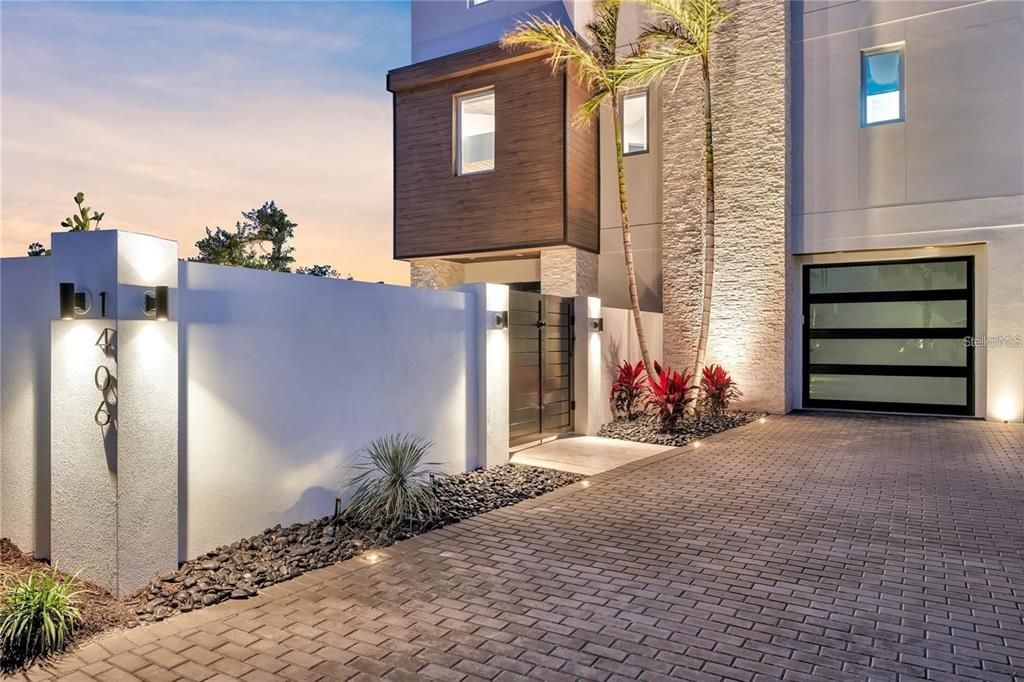 For Sale: $6,500,000 (4 beds, 3 baths, 3294 Square Feet)