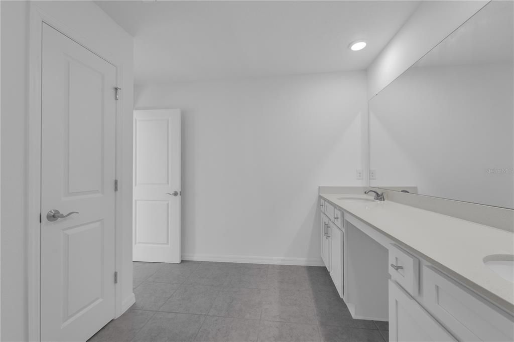 For Sale: $414,990 (4 beds, 2 baths, 2160 Square Feet)