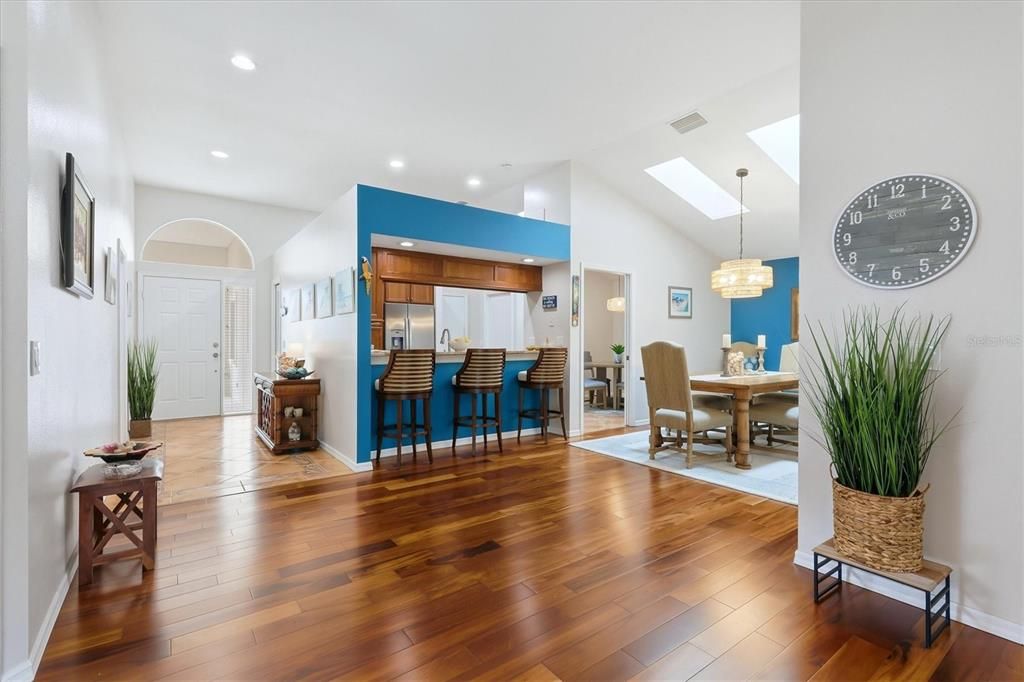 For Sale: $539,000 (2 beds, 2 baths, 1753 Square Feet)