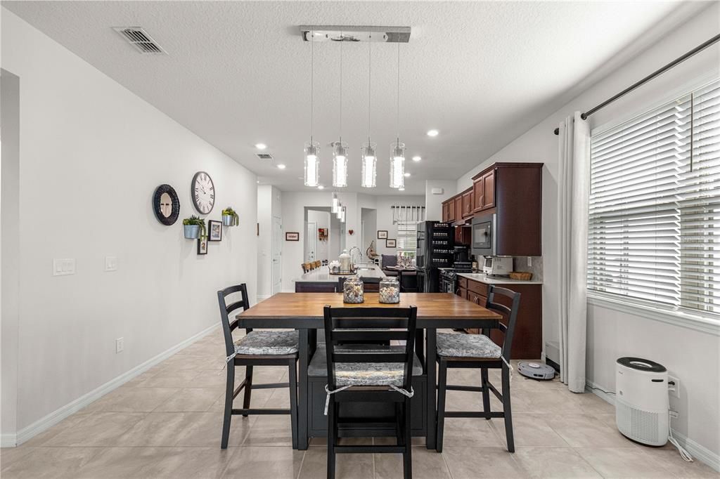 En Venta: $299,000 (2 camas, 2 baños, 1349 Pies cuadrados)