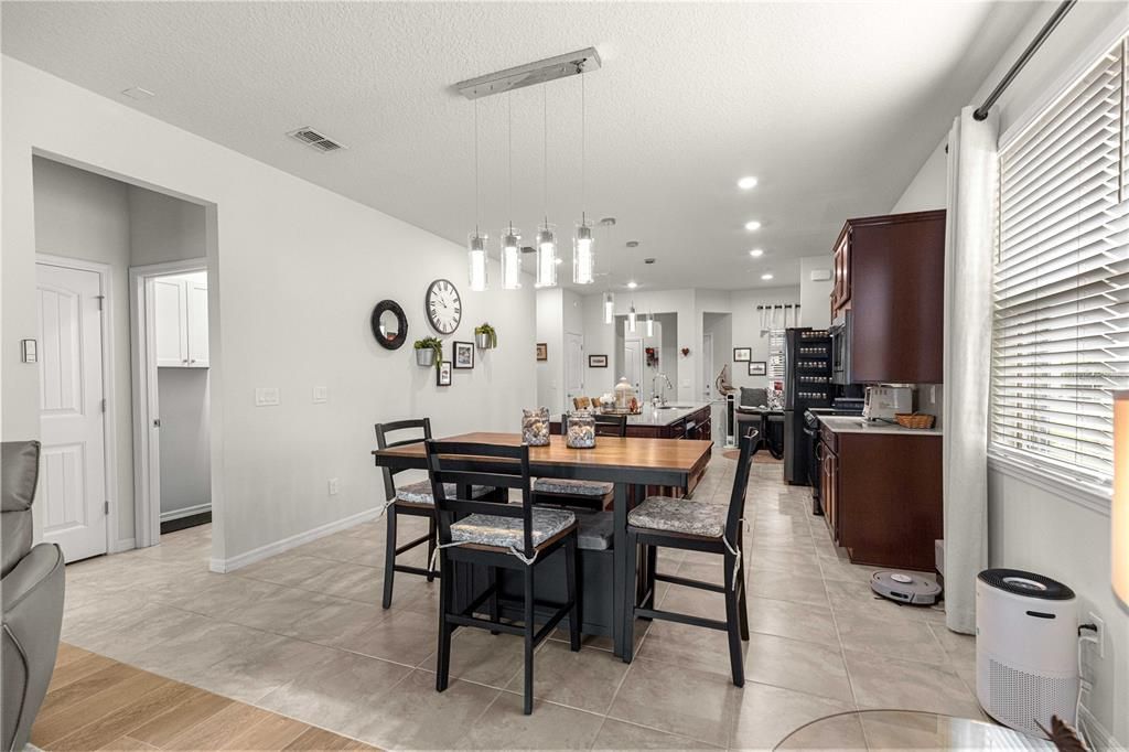 En Venta: $299,000 (2 camas, 2 baños, 1349 Pies cuadrados)