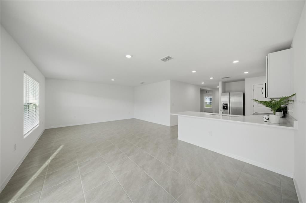 For Sale: $243,900 (3 beds, 2 baths, 1419 Square Feet)