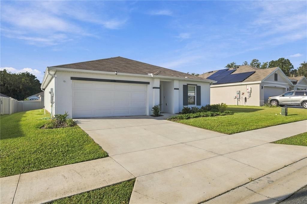 For Sale: $243,900 (3 beds, 2 baths, 1419 Square Feet)