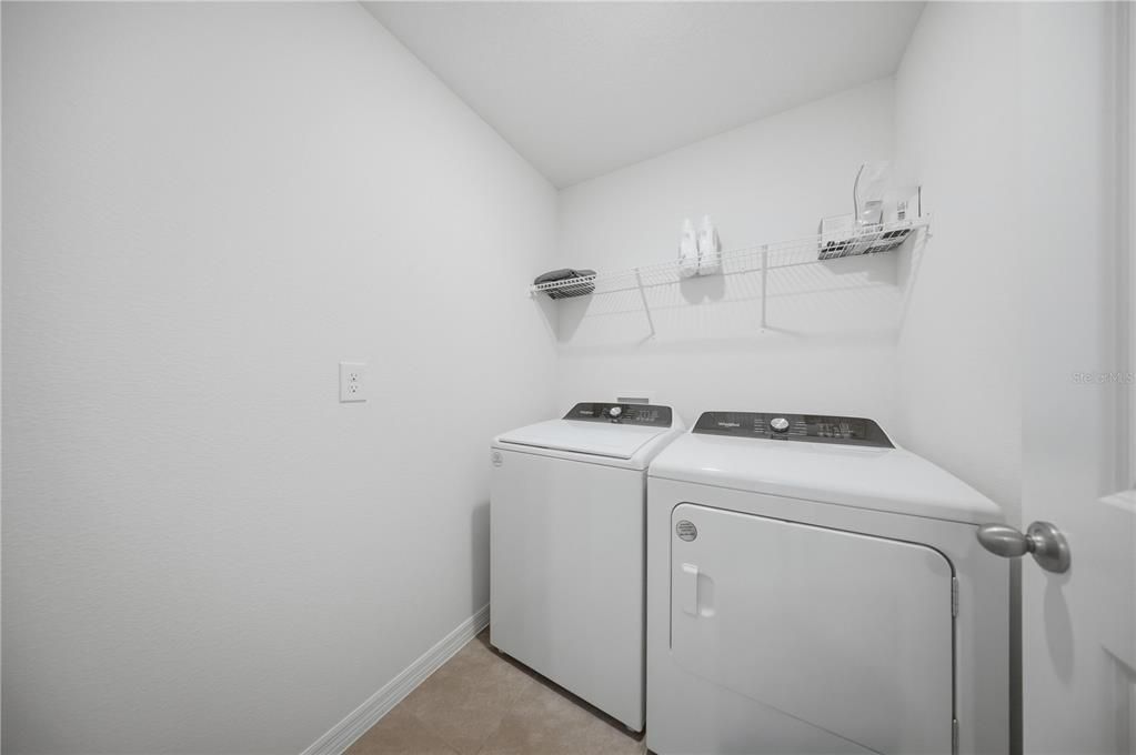 For Sale: $243,900 (3 beds, 2 baths, 1419 Square Feet)