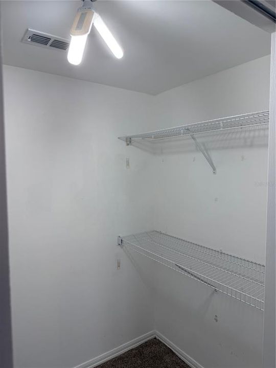 На продажу: $179,900 (1 спален, 1 ванн, 957 Квадратных фут)