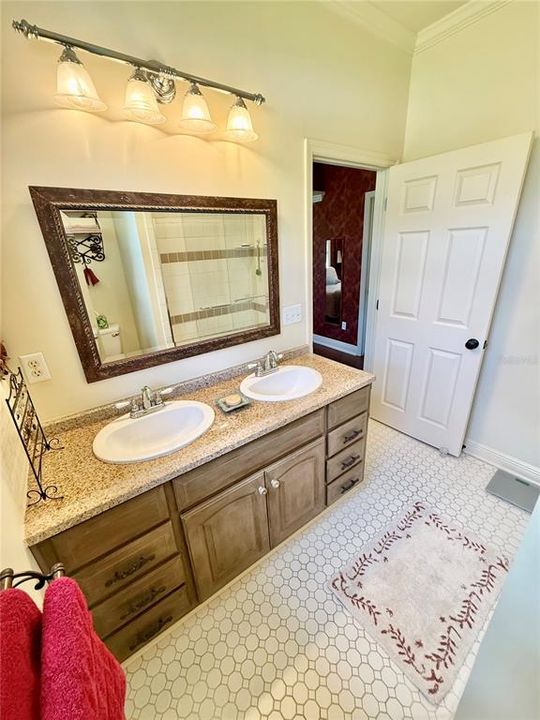 En Venta: $279,900 (2 camas, 2 baños, 1134 Pies cuadrados)