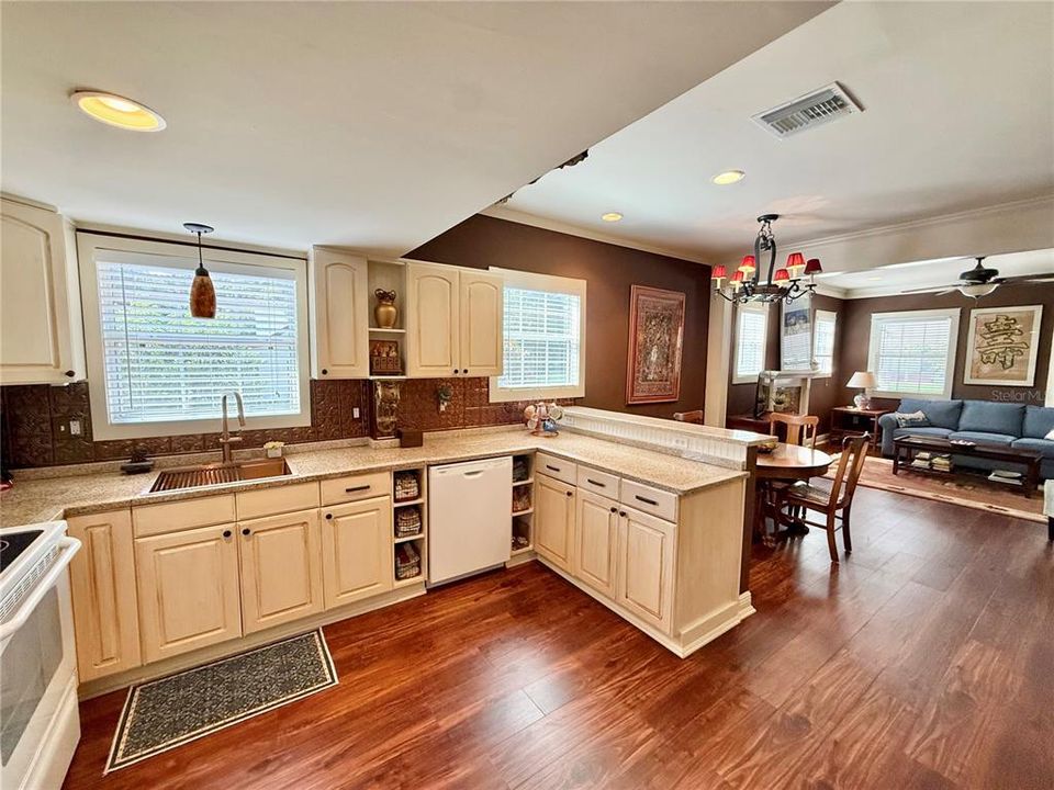 En Venta: $279,900 (2 camas, 2 baños, 1134 Pies cuadrados)