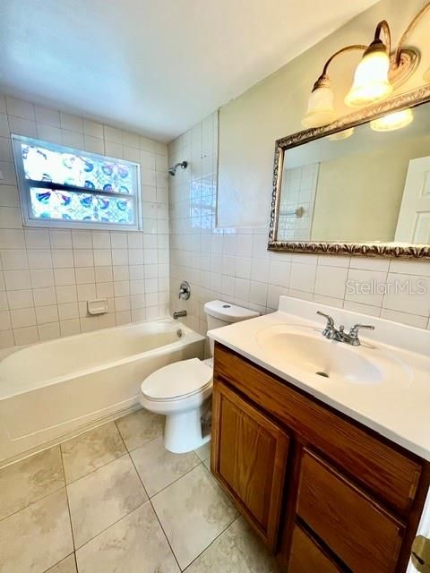 В аренду: $1,700 (2 спален, 2 ванн, 1088 Квадратных фут)