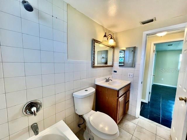 В аренду: $1,700 (2 спален, 2 ванн, 1088 Квадратных фут)