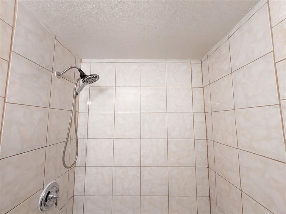 На продажу: $258,000 (2 спален, 1 ванн, 1180 Квадратных фут)