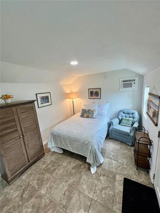 For Sale: $450,000 (3 beds, 2 baths, 2049 Square Feet)