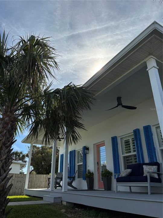 For Sale: $815,000 (2 beds, 2 baths, 1308 Square Feet)