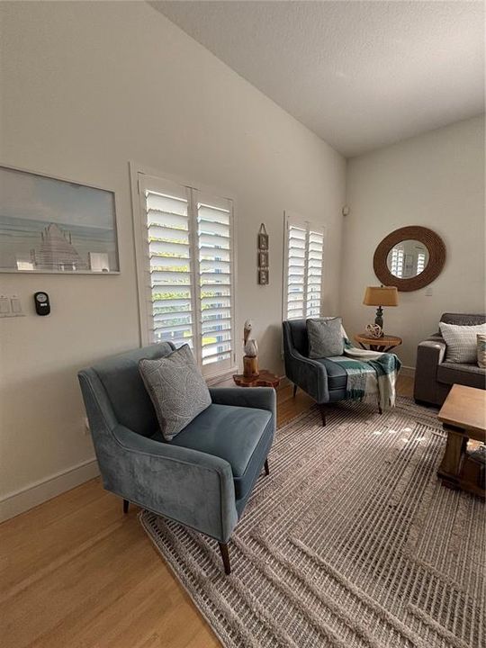 For Sale: $815,000 (2 beds, 2 baths, 1308 Square Feet)