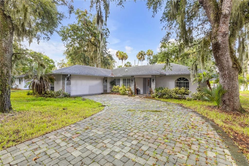 En Venta: $360,000 (3 camas, 2 baños, 1725 Pies cuadrados)