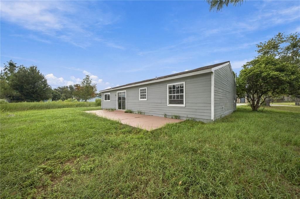 For Sale: $160,000 (3 beds, 2 baths, 1116 Square Feet)