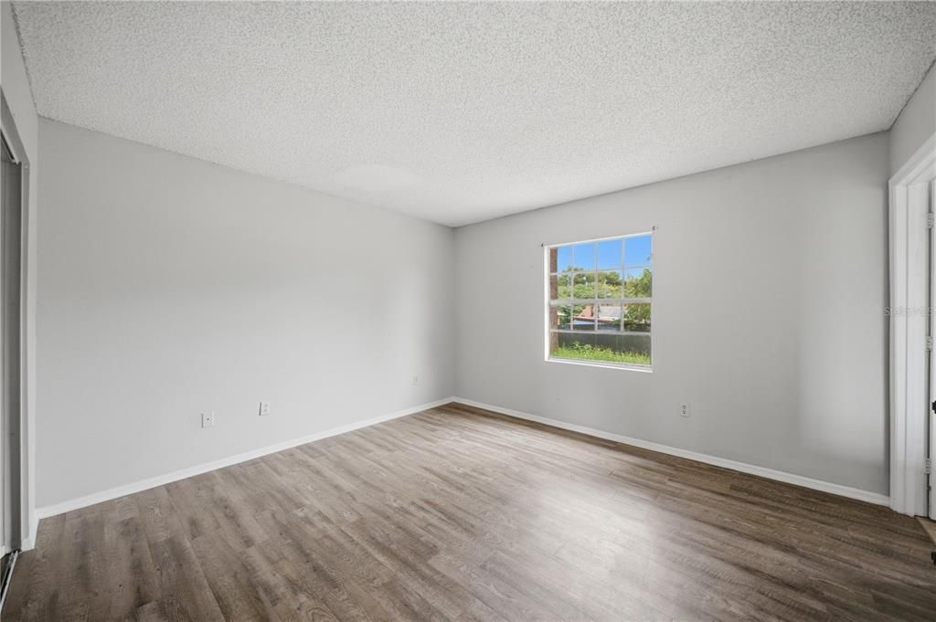 For Sale: $160,000 (3 beds, 2 baths, 1116 Square Feet)