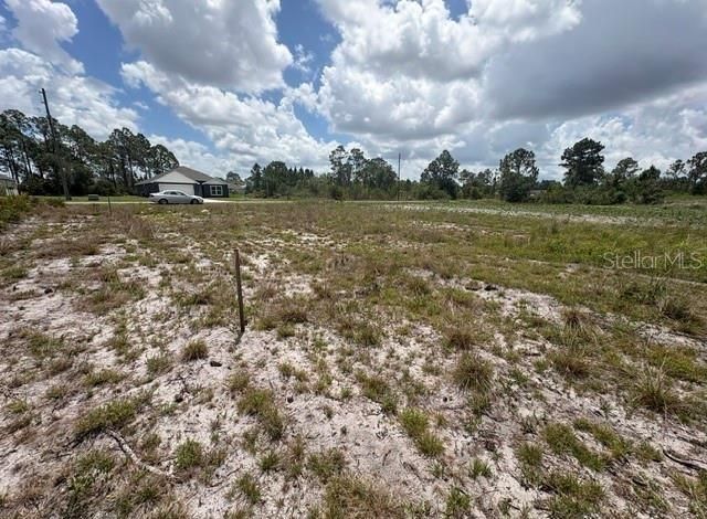 На продажу: $29,000 (0.23 acres)