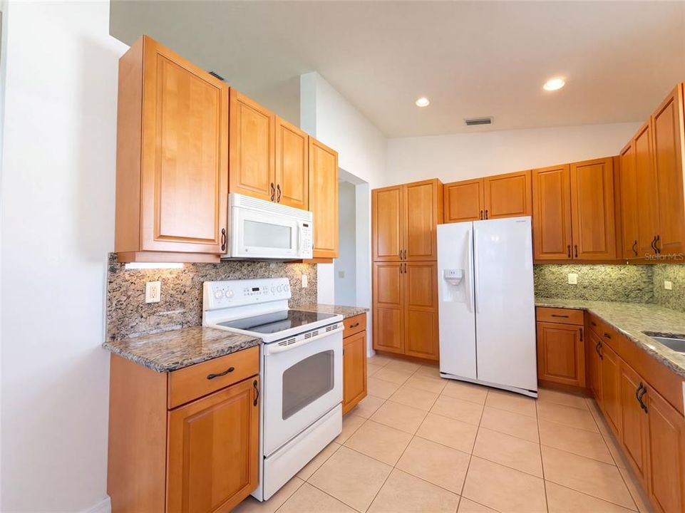En Venta: $345,000 (2 camas, 2 baños, 1778 Pies cuadrados)