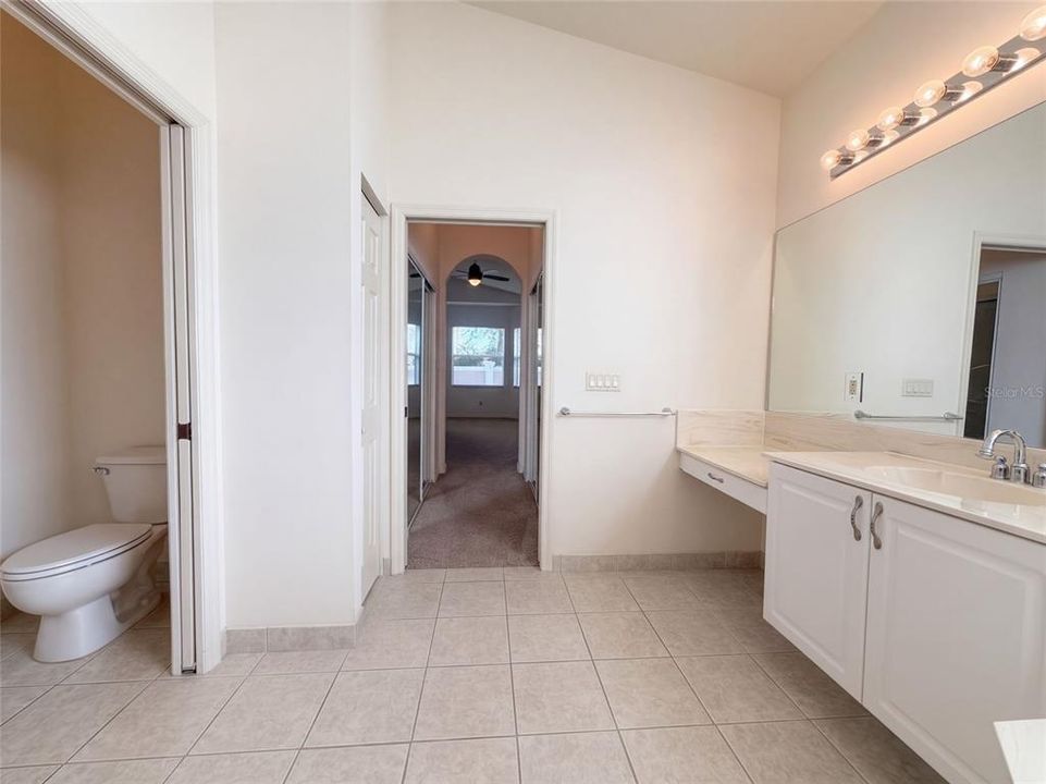 En Venta: $345,000 (2 camas, 2 baños, 1778 Pies cuadrados)